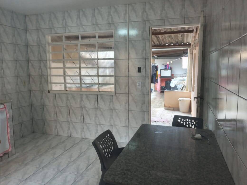 Casa à venda com 4 quartos, 300m² - Foto 16