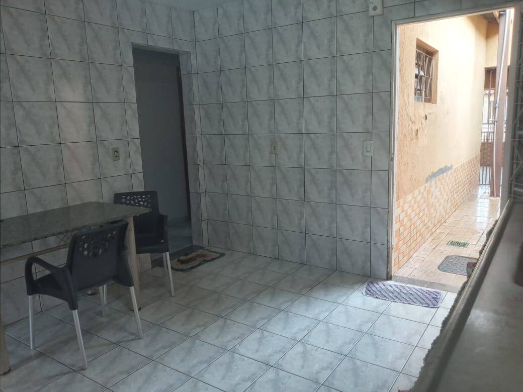 Casa à venda com 4 quartos, 300m² - Foto 15