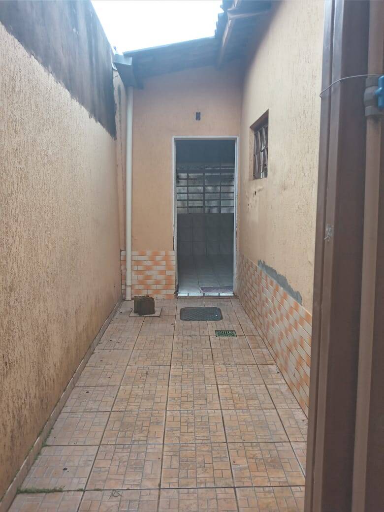 Casa à venda com 4 quartos, 300m² - Foto 17