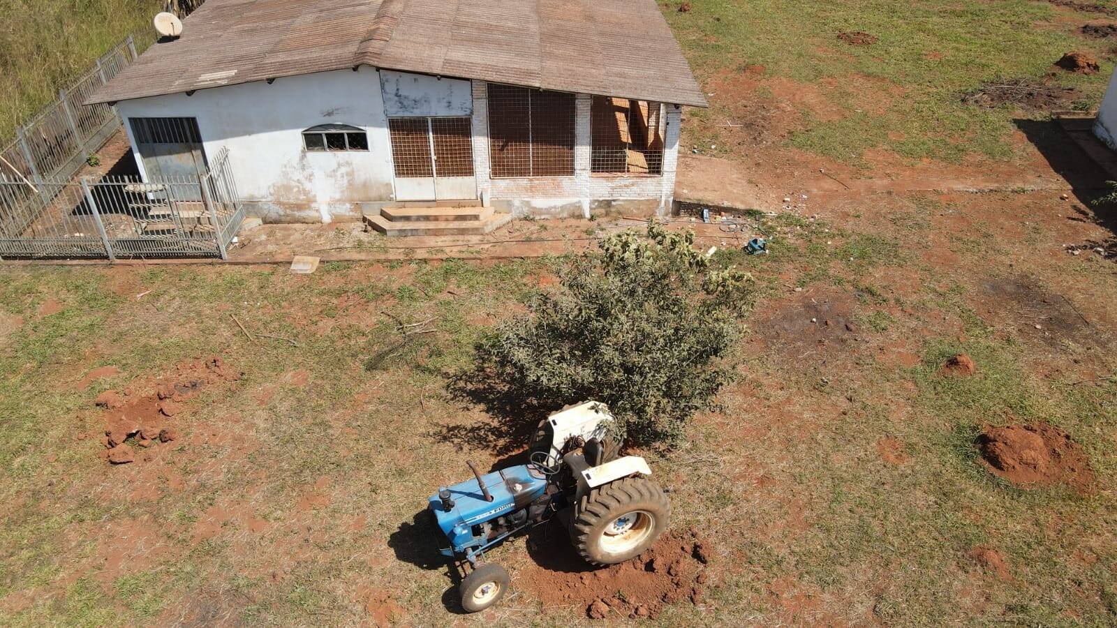 Fazenda à venda com 2 quartos, 2m² - Foto 4