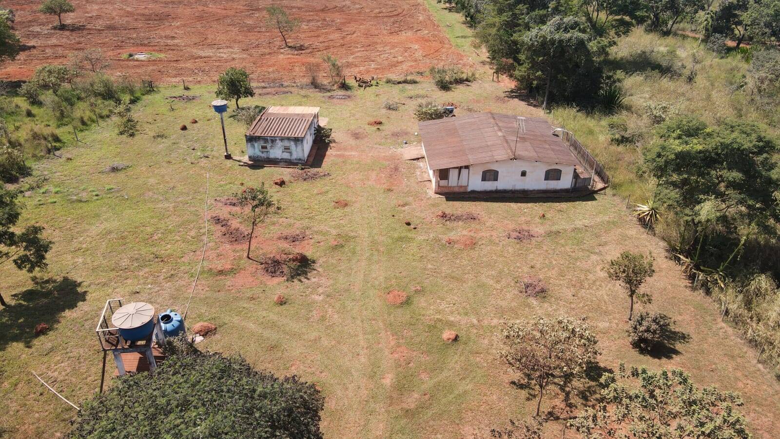 Fazenda à venda com 2 quartos, 2m² - Foto 9